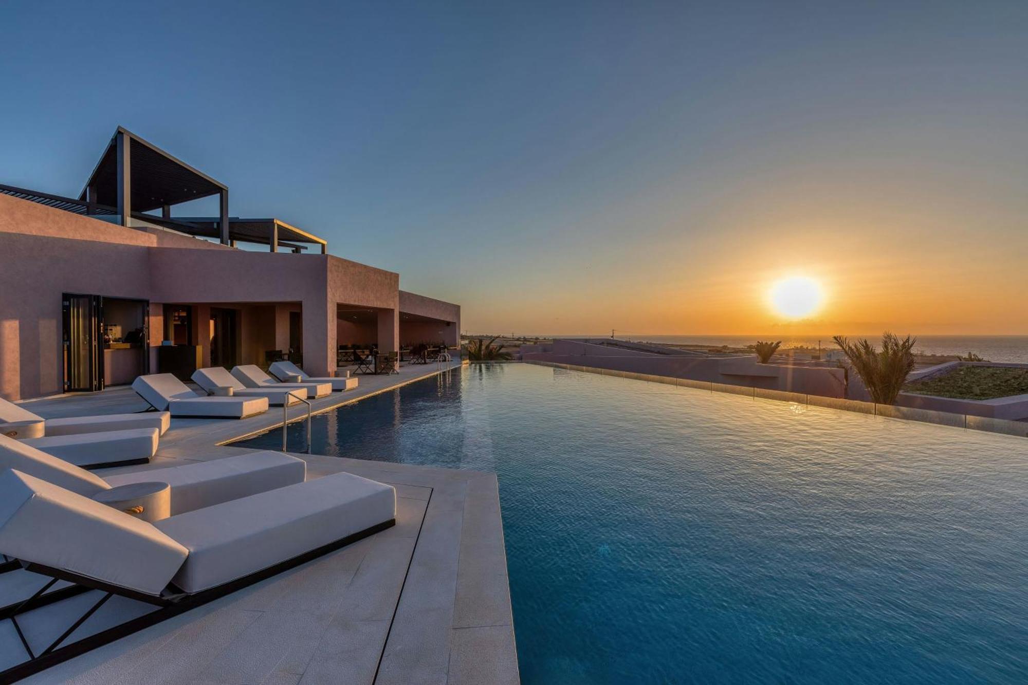 Domes Novos Santorini, Autograph Collection Otel Oia Dış mekan fotoğraf